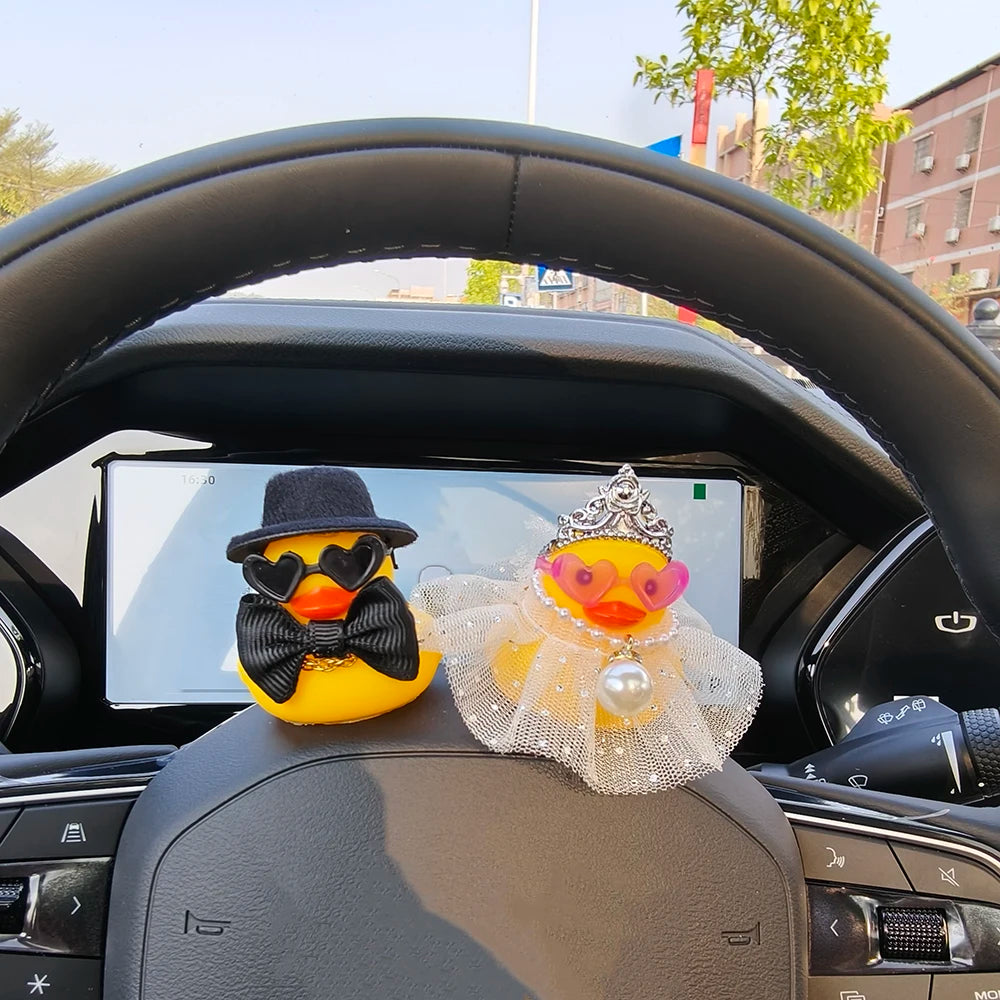 Wedding Little Yellow Duck Bride and Groom Car Dashboard Decoration Valentine's Day Couple Gift Ceremony Home Car Ornaments