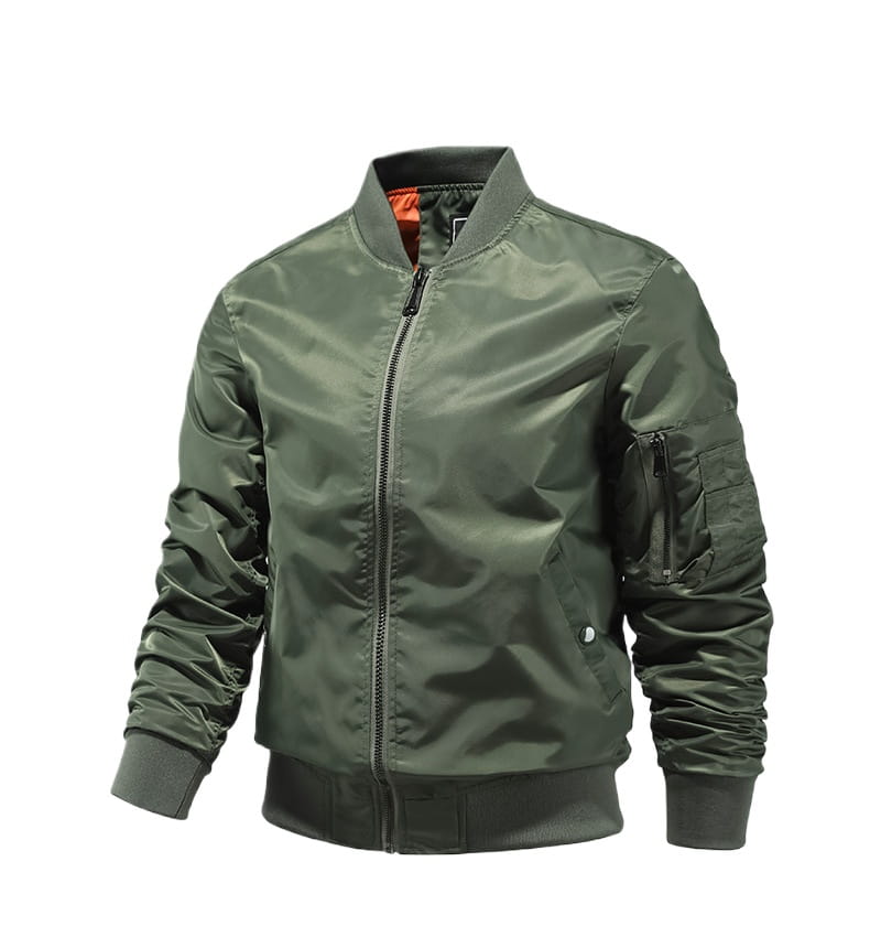 Veste aviateur bomber pour homme en vert olive avec fermeture éclair noire, poignets et taille côtelés, et doublure orange au col pour une tenue d’extérieur de printemps décontractée.