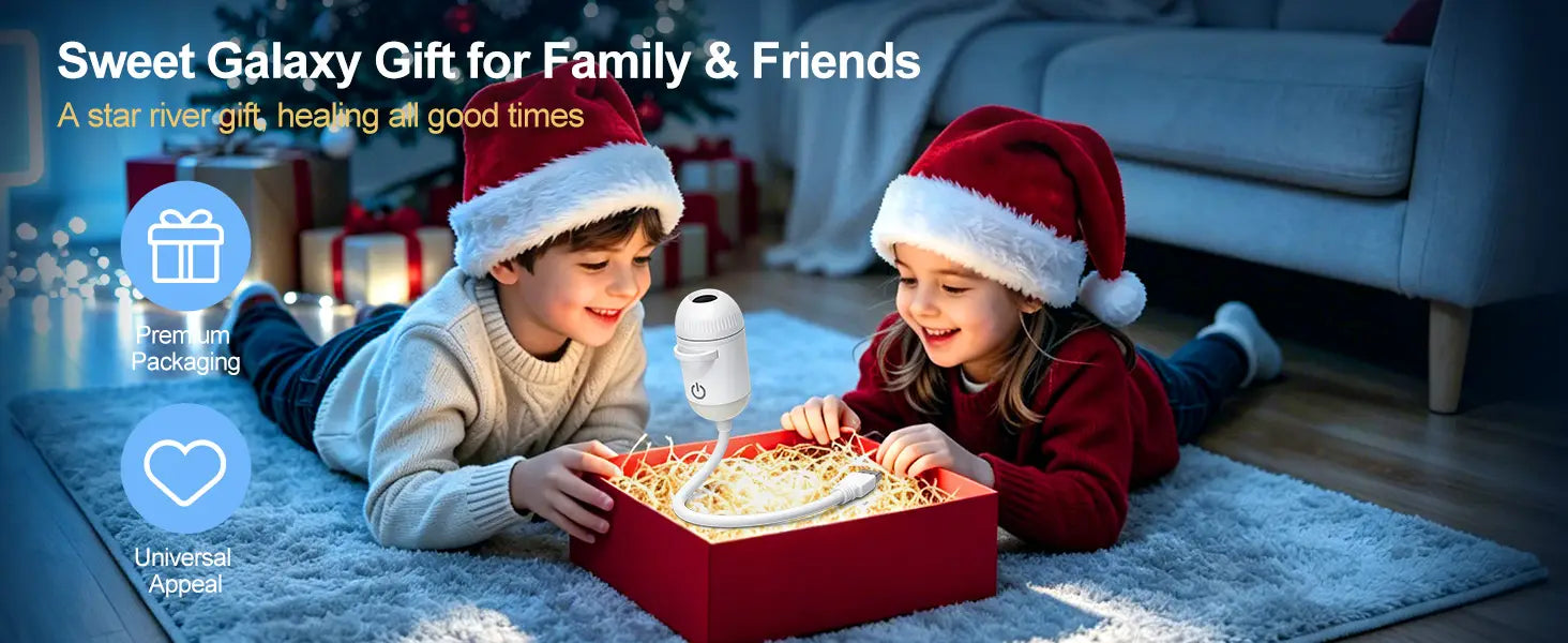 Microphone portatif blanc avec un design moderne et élégant et une lueur douce, associé à un projecteur USB de galaxie et à une lampe de nuit pour un éclairage d’ambiance.