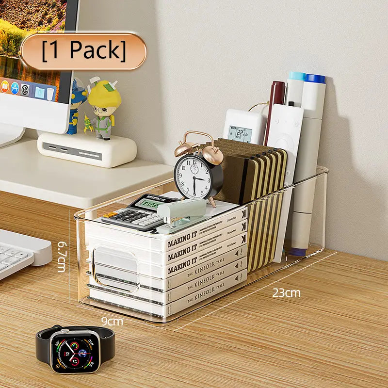 Bac de rangement pour réfrigérateur en plastique transparent avec poignées en acrylique transparent, tenant des livres et des fournitures de bureau sur un bureau