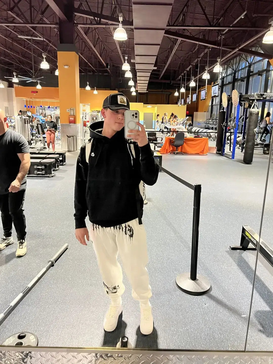 Pantalons d’entraînement graphiques pour hommes, sweatpants graphiques d’entraînement, avec un hoodie noir, des cordons blancs et une poche avant, pour un usage décontracté et sportif