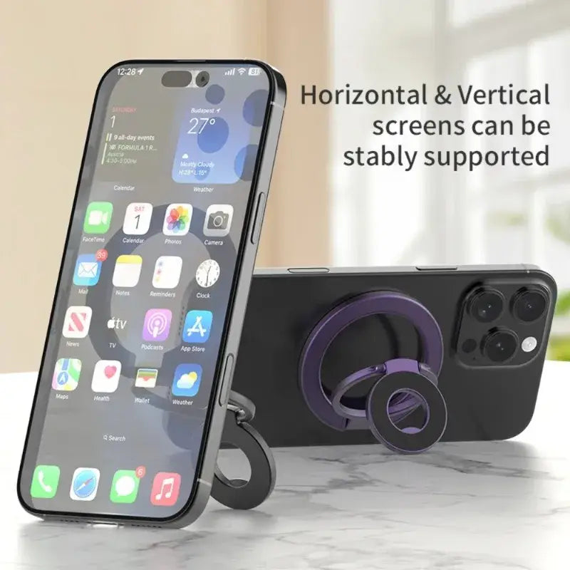 Un anillo portateléfonos magnético de doble cara morado y negro con diseño circular para proporcionar soporte estable de la pantalla en orientación horizontal o vertical.