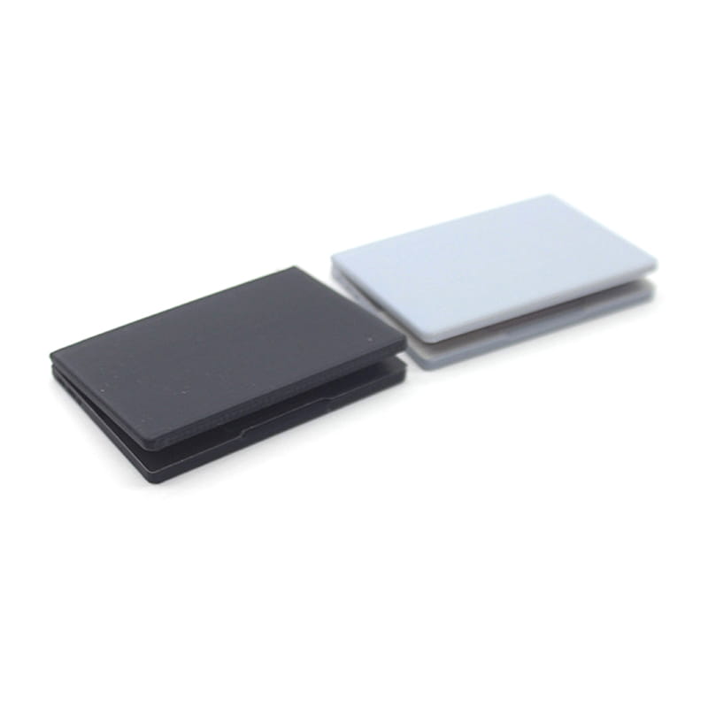 Bases de soporte rectangulares de plástico negro y gris claro para tablet y teléfono, para laptop en miniatura para casas de muñecas en escala 1/12