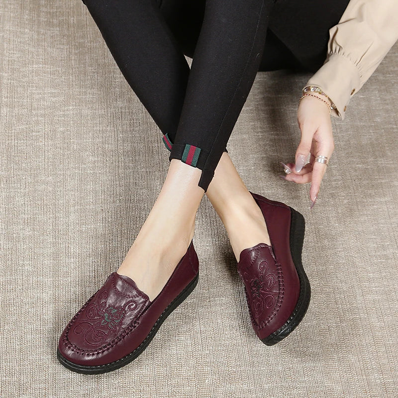 Women's Comfort Mom Leather Shoes, Retro Floral Embroidered Slip On Loafers, Soft Non-Slip Wedge Sole Daily Casual Footwear