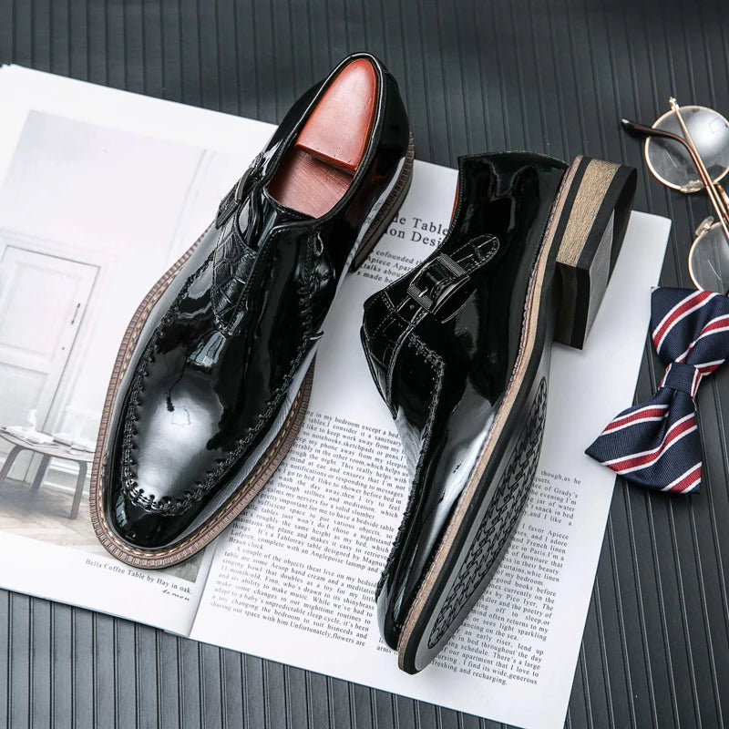 Red Men's Banquet Dress Shoes Luxurious Glossy PU Fashion Designer Leather Shoes Men's Commuting Wooden Heel Black Leather Shoes