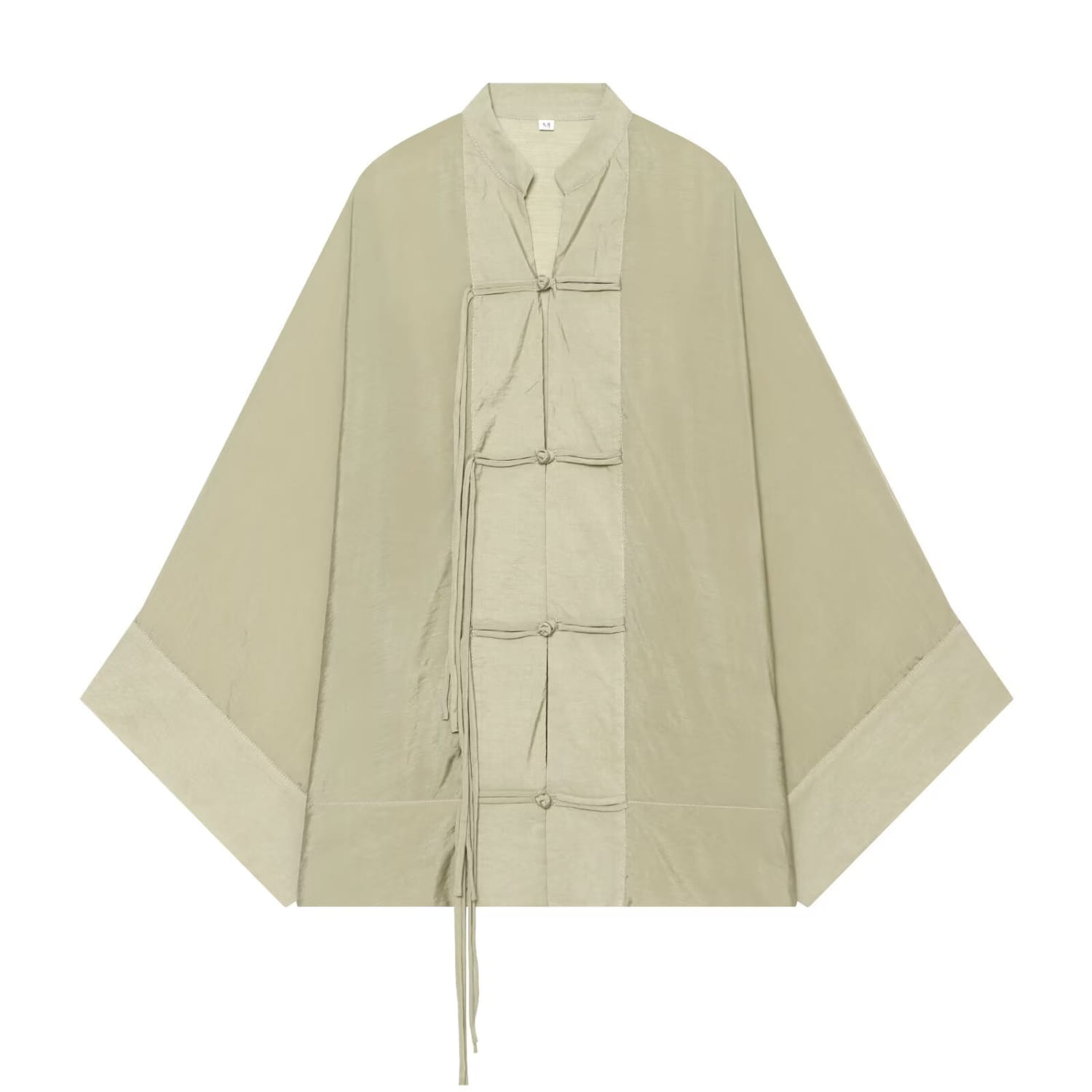 Chemise décontractée de style kimono beige au toucher de soie, avec fermetures type grenouille chinoises traditionnelles et manches amples, conçue comme une blouse jaune à manches longues transparente.