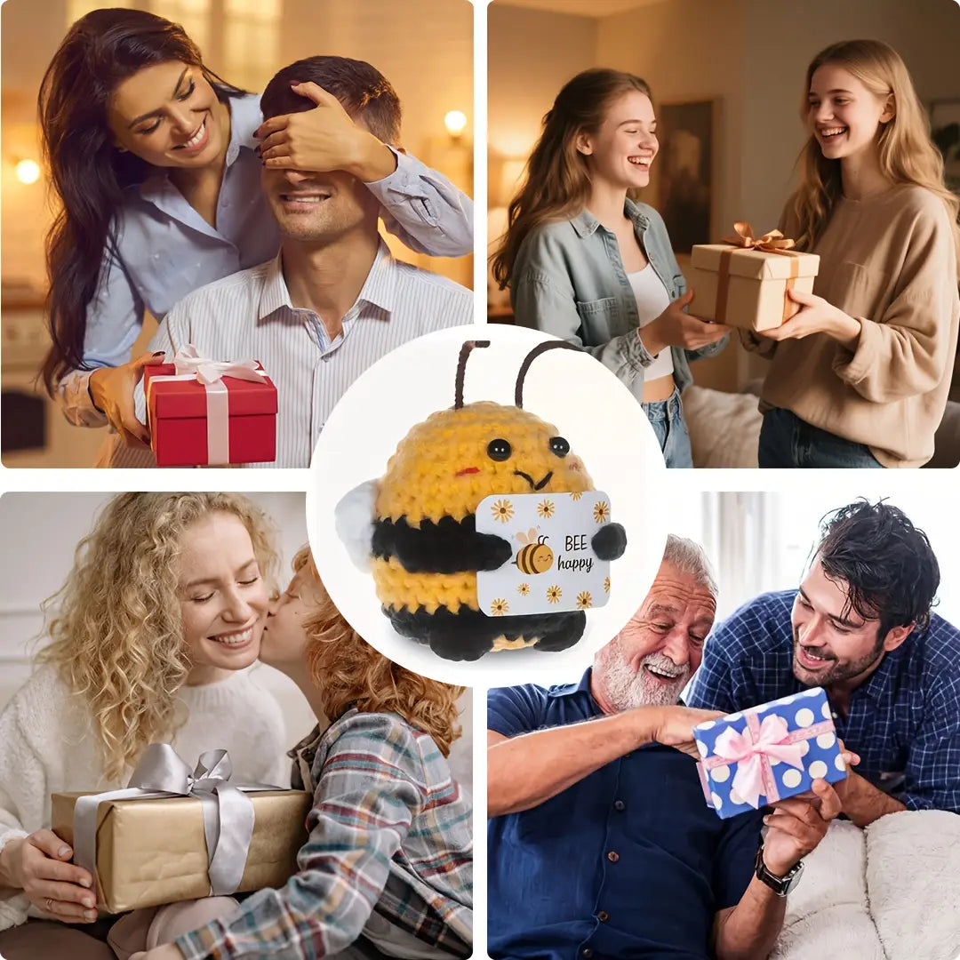 llavero y accesorio para bolso de abeja tejido a ganchillo color amarillo y negro, con una etiqueta de regalo con forma de abeja tejida y la inscripción "Bee Happy" impresa en una tarjeta blanca.
