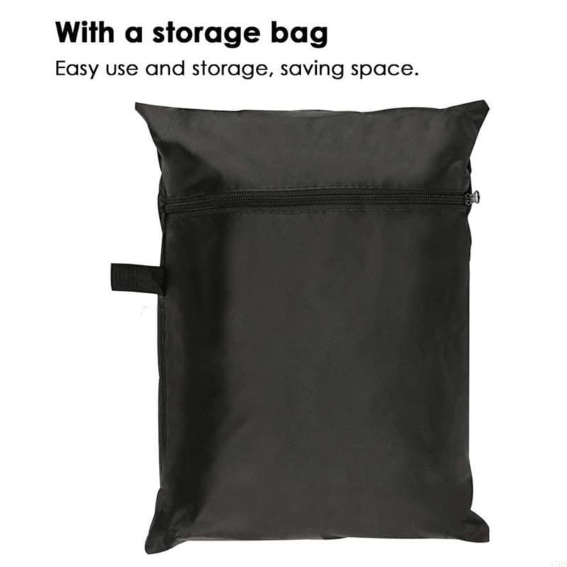 Funda negra impermeable para muebles de exterior hecha de tela Oxford con cierre mediante cremallera y una bolsa pequeña de almacenamiento para el asa.