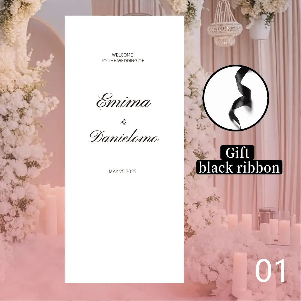 ruban en satin noir élégamment enroulé en un encart circulaire sur un panneau de bienvenue de mariage personnalisé en tissu