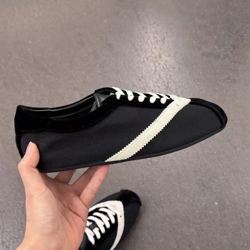 2026 New Style Women's Casual Shoes  Leather Sneakers Breathable TPR Bottom  Outsole Comfortable Walking