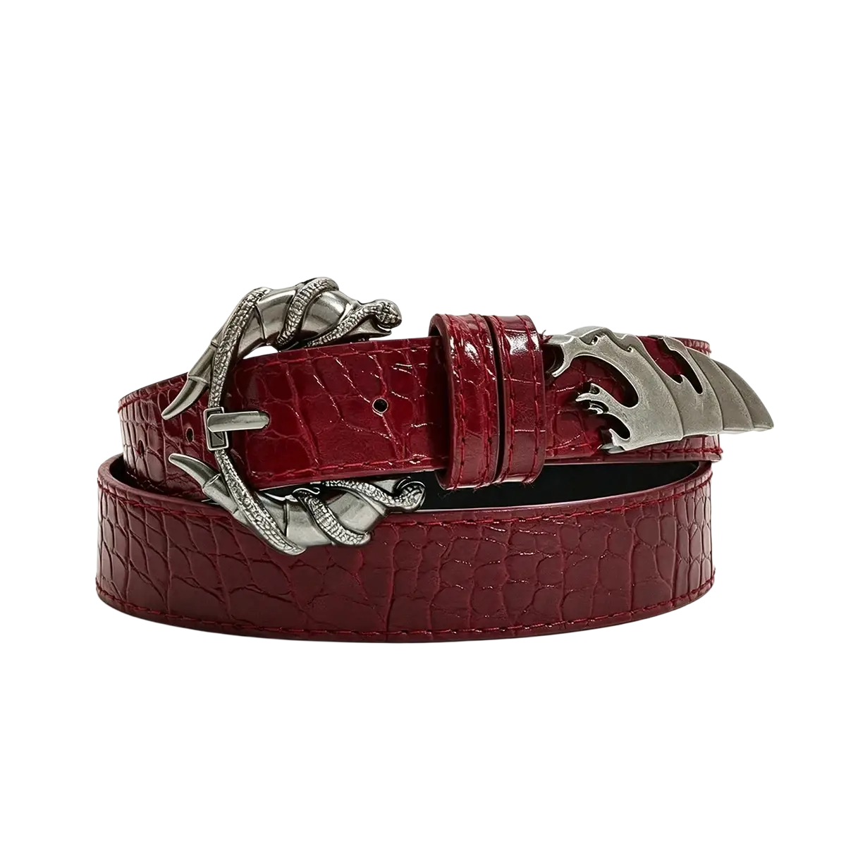 Un cinturón de cuero intenso color granate, con relieve de cocodrilo, con un diseño ornamentado de hebilla con garra y alas de murciélago en tono plateado, mostrado desde el frente, en contraste con el título del cinturón de cuero negro con hebilla de serpiente gótica.