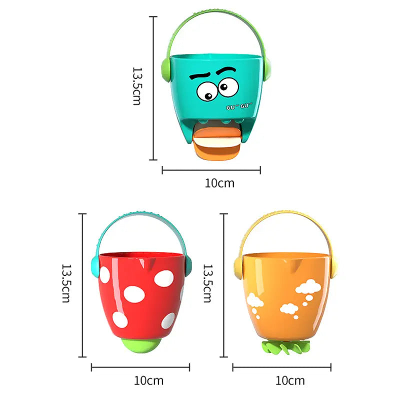 Ein türkisfarbener Kunststoff-Badewannen-Eimer mit Wassersprühfunktion für Babys mit grünen Kopfhörern, lachendem Gesicht und einer orangefarbenen Ausgusstülle in Form eines Mundes.