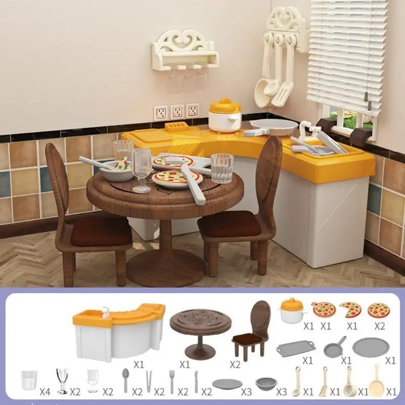 Gelbes und weißes Kunststoff-Miniatur-Puppenhaus-Küchen-Spielset mit Holztisch, Stühlen und Küchenutensilien für den Maßstab 1:12.