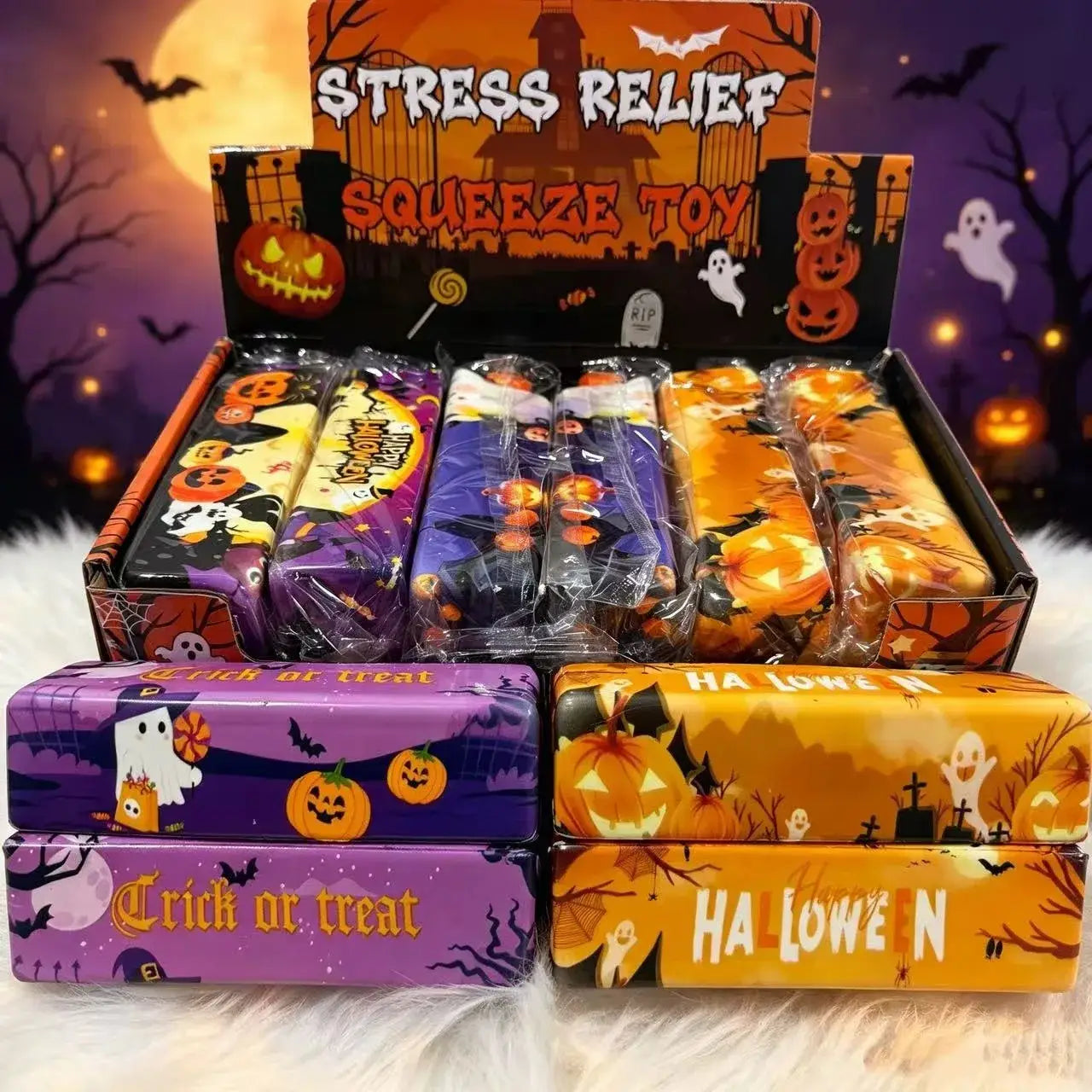 Halloween- langsam ansteigende Butter-Quetschtiere sind farbenfrohe Stresslinderungs-Quetschspielzeuge in verpackten Sets mit Kürbisgesichter- und Geist-Designs.