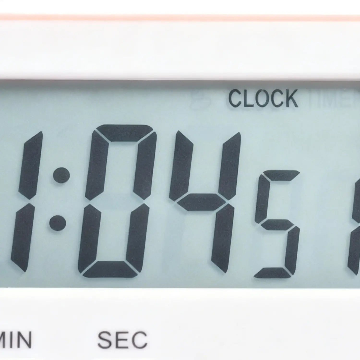 Weißer digitaler Küchentimer als geräuschlose Countdown-Uhr mit schwarzen segmentierten Ziffern, die 1 045 anzeigen, auf einem hellgrauen Bildschirm