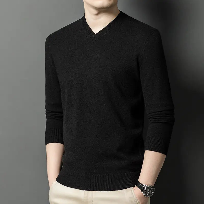 Herren-V-Ausschnitt-Strickpullover in Schwarz mit langen Ärmeln und gerippten Bündchen aus weichem Strickmaterial