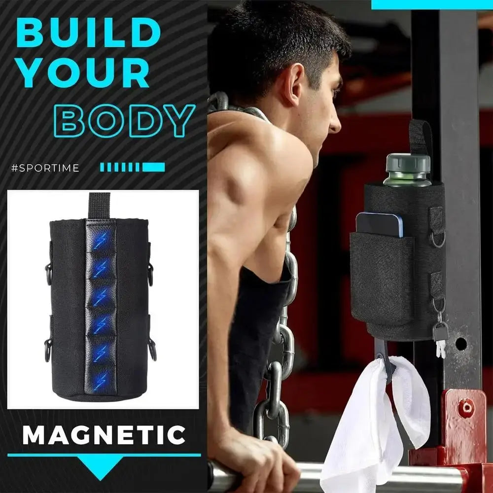 Sangle porte-bouteille d’eau de sport magnétique noire avec accents de symbole éclair bleu et plusieurs points de fixation pour un transport sécurisé.