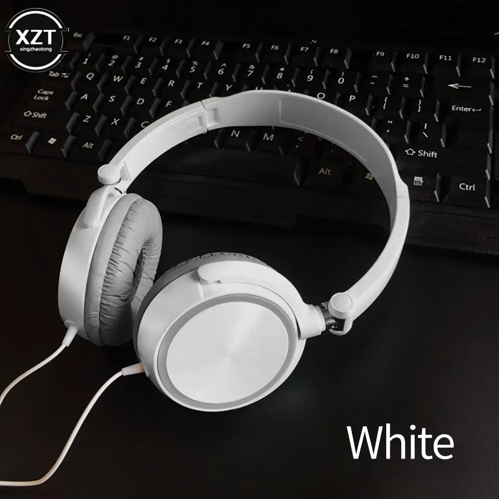 white wired headphones with hd sound and bass hifi stereo featuring a sleek minimalist design and soft gray ear cushions for premium ear headsets bass experience