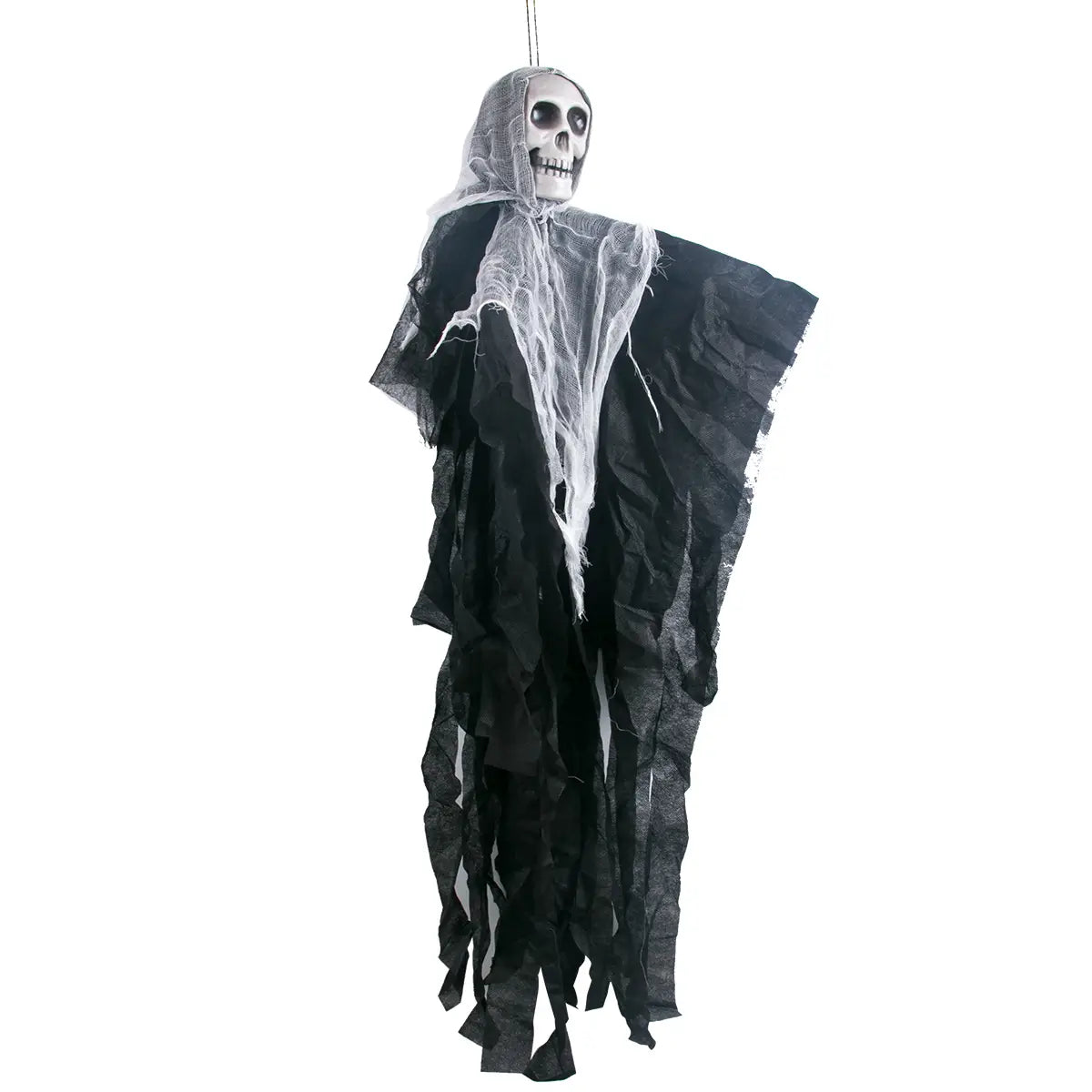 Décoration d’Halloween suspendue en forme de fantôme avec une tête de crâne blanche, un corps en tissu noir et un voile translucide déchiré.