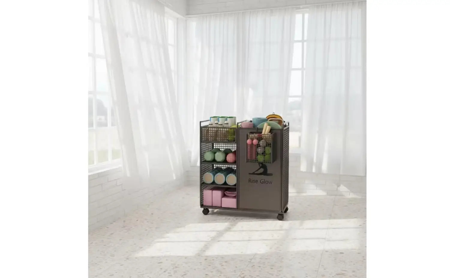 Chariot de rangement roulant pour équipements de fitness en métal gris, avec étagères en maille et compartiments de rangement portant la mention bath & glow sur le côté