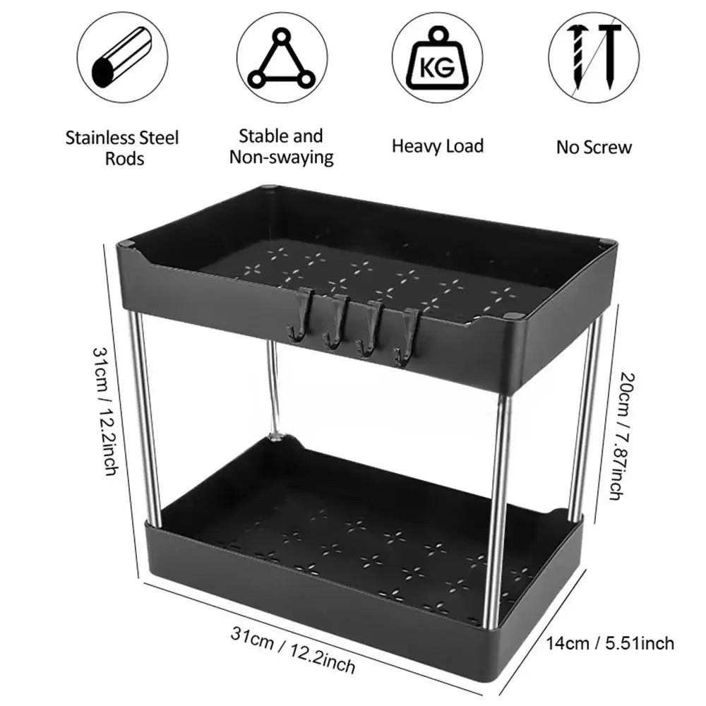 Organizador negro de almacenamiento bajo el fregadero, de dos niveles, con varillas de acero inoxidable y bandejas perforadas, diseñado como una estantería multifuncional tipo cajón por niveles.