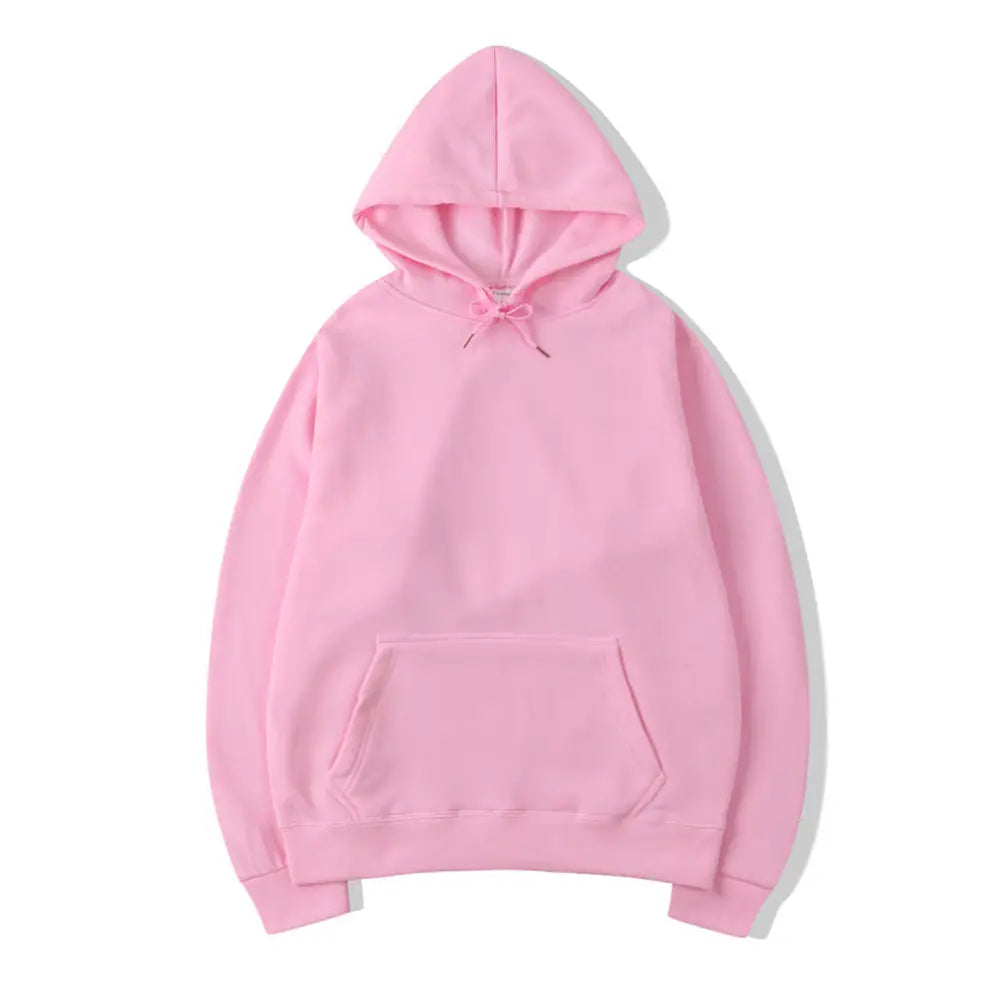 En una sudadera con capucha oversize negra lisa para hombre se presenta una sudadera con capucha rosa suave, con bolsillo frontal y cordones.