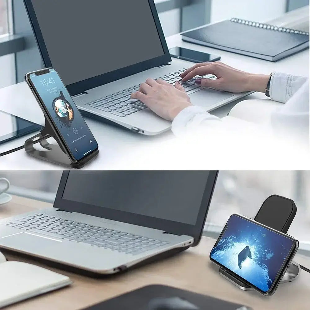 Schwarzes kabelloses Ladegerät mit 10-W-Schnelllade-Ladeständer, schlankem minimalistischen Design und verstellbarem Winkel für eine optimale Geräteunterstützung sowie 10 W Ausgangsleistung.