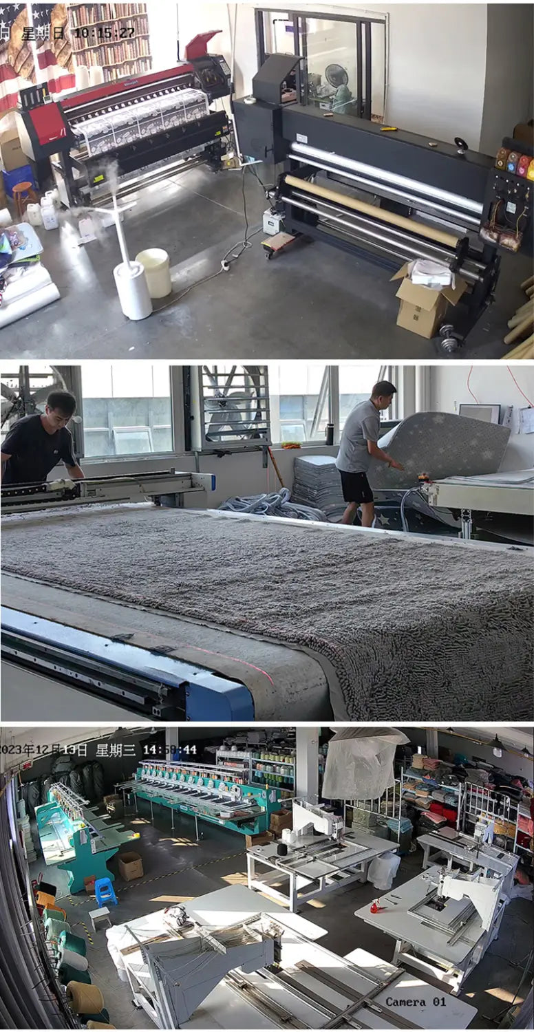 Tissu pelucheux gris étalé sur le lit d’une large machine industrielle d’impression pour le tapis de bain antidérapant en mignon dessin animé Bubu Dudu.
