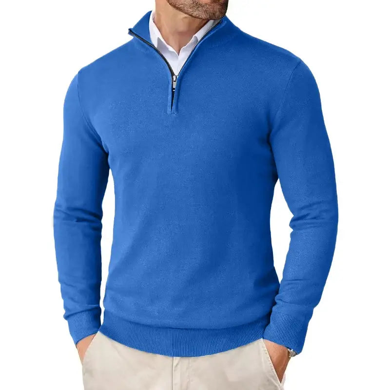 Pull-over homme vibrant bleu royal à col zippé au quart, coupe slim, avec manches longues, col et poignets côtelés.