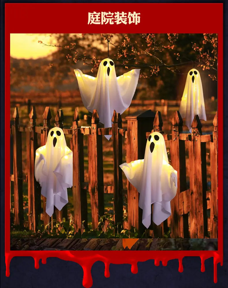 Décoration d’Halloween fantôme blanche translucide à LED lumineuses à l’intérieur, suspendue à une clôture en bois pour une utilisation en extérieur
