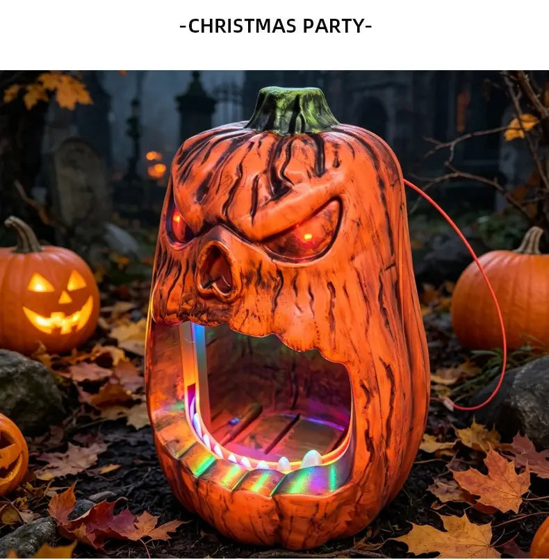 caja de almacenamiento para caramelos con calavera de calabaza de Halloween hecha de plástico naranja, con una cara tallada de aspecto siniestro y luces LED multicolor brillantes en su interior.