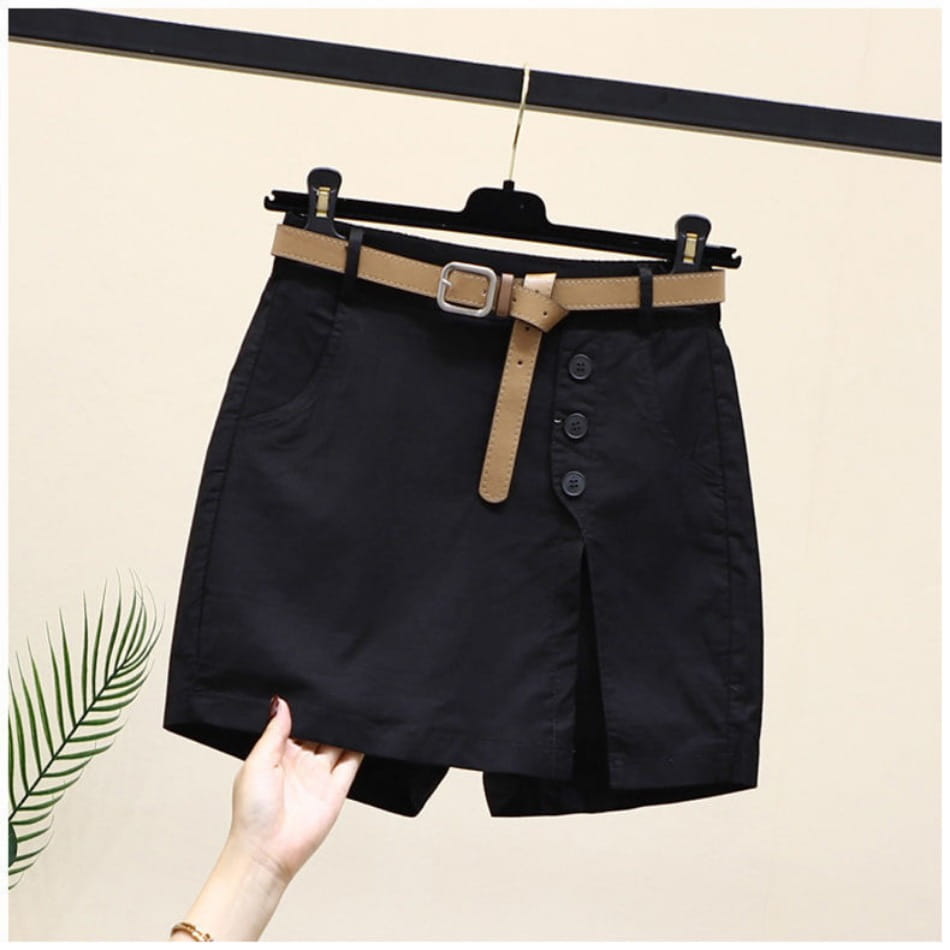 Black high-waisted office lady skirt with tan leather belt and silver buckle featuring three front buttons.
