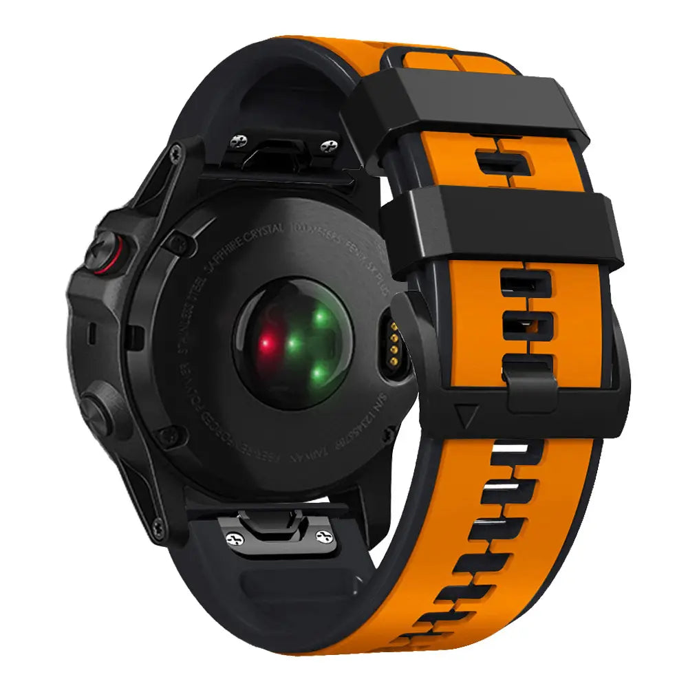 Orange-schwarnes Sportarmband für Garmin Fenix aus strukturiertem Silikonmaterial mit sicherem Schnallendesign für Garmin Forerunner-Modelle.