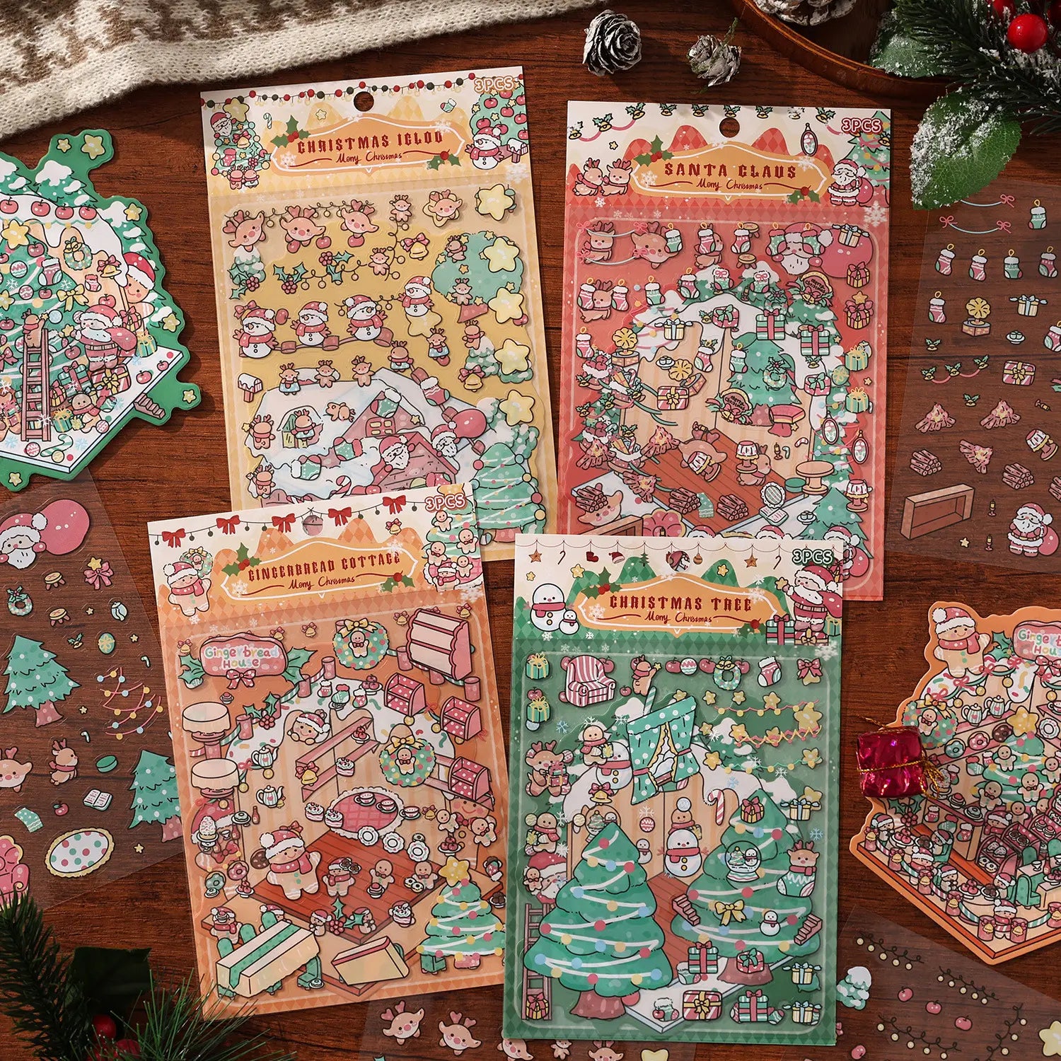 Set aus vier farbenfrohen Stickerbogen im Stil eines Weihnachts-Kinderfilms mit niedlichen Figuren, festlichen Bäumen und festlichen Szenen in Pastelltönen für festliche Dekoaufkleber für das Weihnachtsjournal.