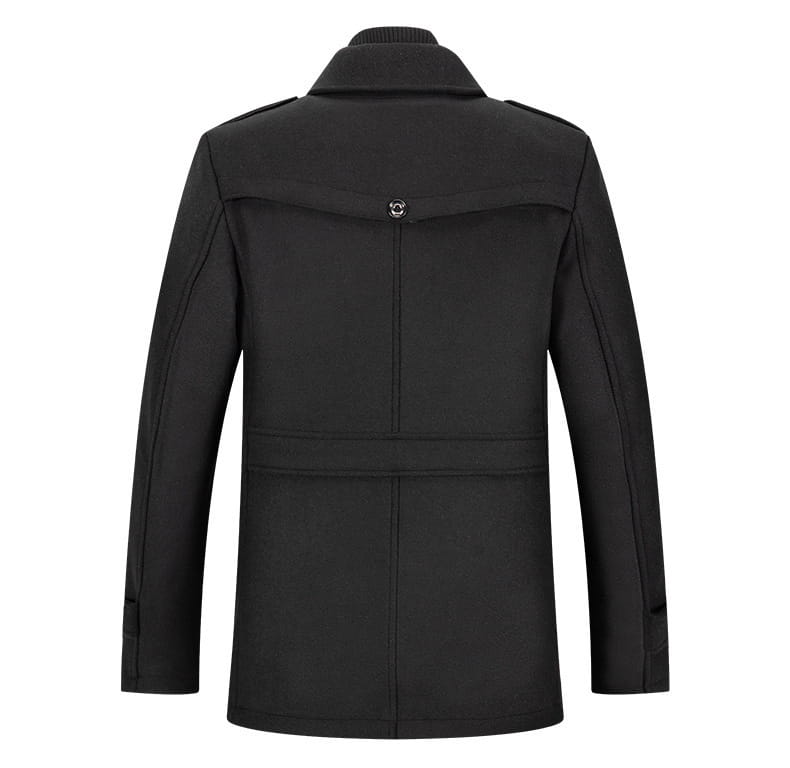 Schwarzer Woll-Winter-Trenchcoat für Herren mit Doppelkragen und zwei Fronttaschen modname=ckeditor für kaltes Wetter.