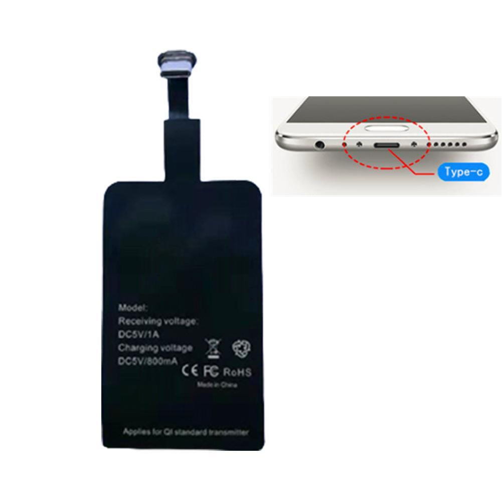 Schwarzer kabelloser Ladeempfänger für Android-Typ-C, mit einem kabellosen Ladepad mit Typ-C-Anschluss und einer kleinen Kameralinse oben.