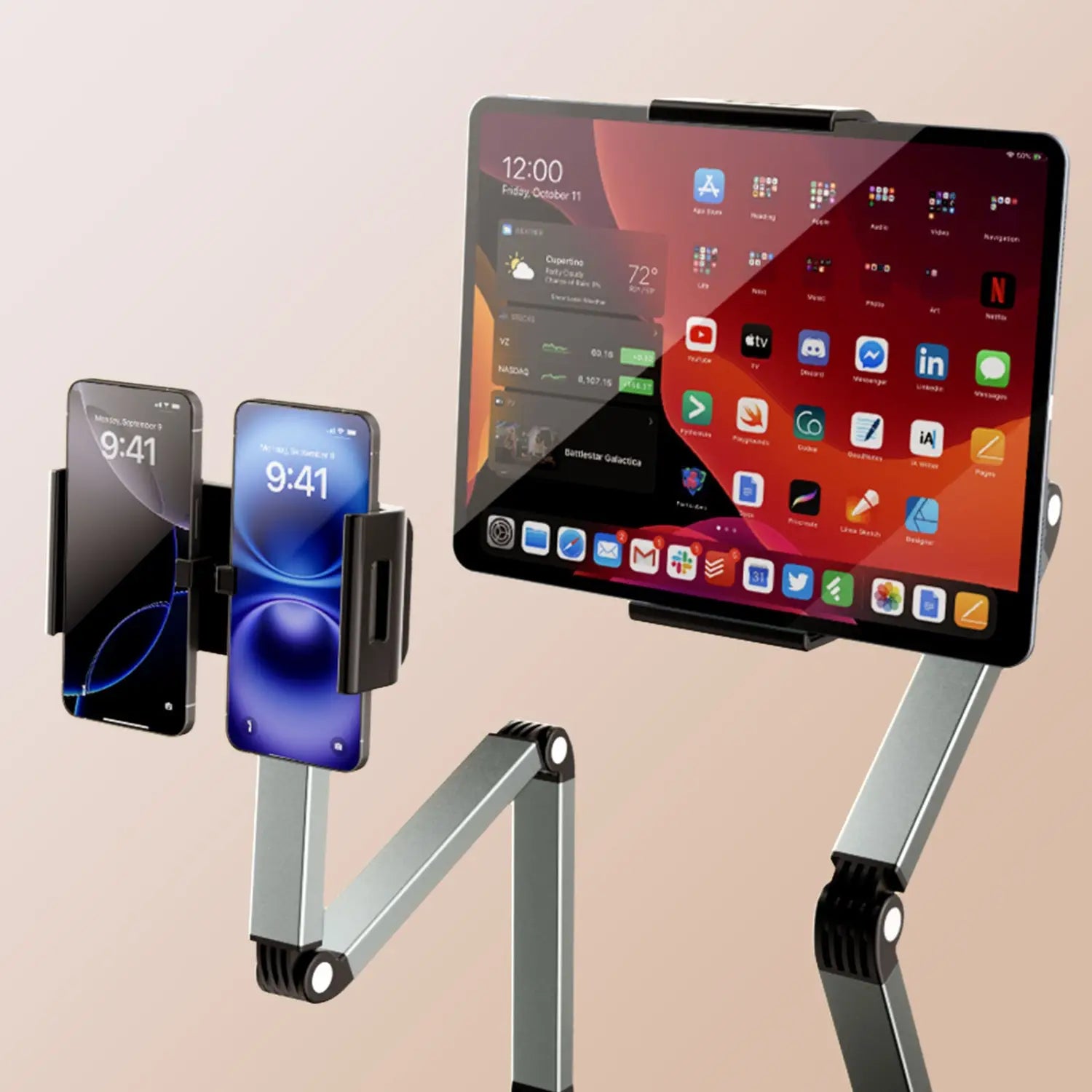 Verstellbare silberfarbene Metall-Aluminium-Tablet-Tischhalterung mit 360°-Drehung und schwarzen gummierten Griffen zur sicheren Aufnahme von Tablet und Telefon.