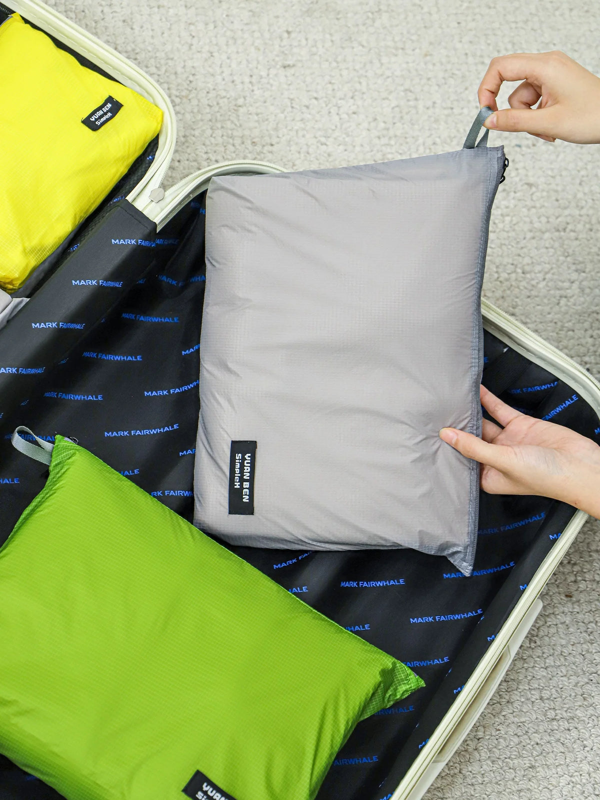 Waterproof Travel Toiletry Bag Ultra Lightweight Portable Outdoor Business Trip Clothing Storage Bag Cosmetic Bag Organizer