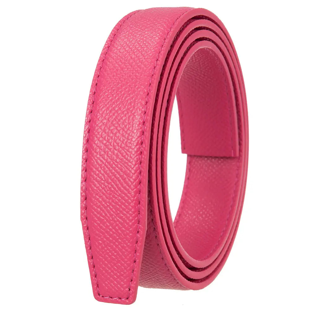 Une ceinture en cuir pour femmes rose vif avec boucle automatique, passe-partie fine, surface texturée et couture précise.