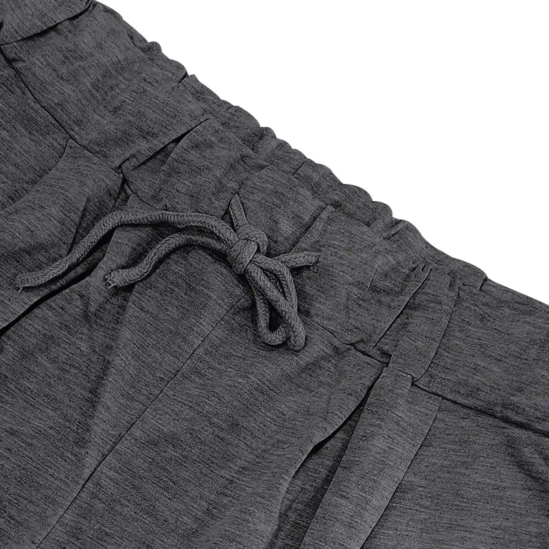 Conjunto veraniego de dos piezas para hombre, camiseta casual y conjunto de pantalones cortos, con pantalones de tejido gris oscuro jaspeado y cinturilla con cordón a juego