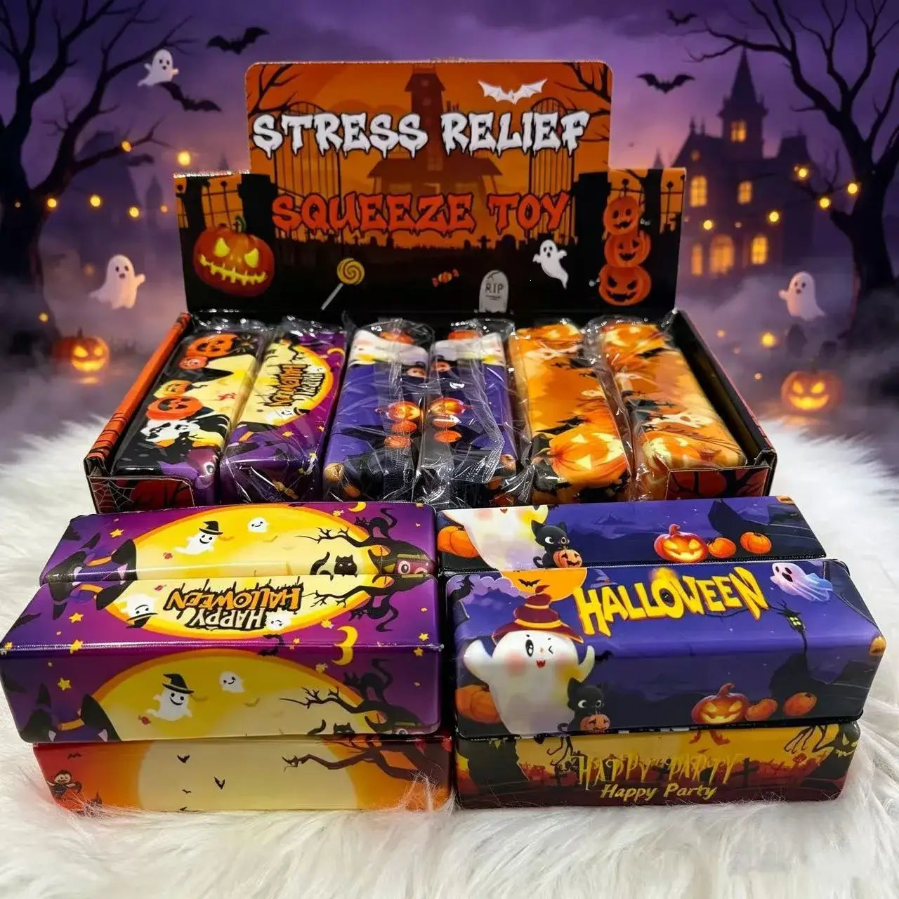 Halloween- langsam ansteigendes Butter-Quetschtier zur Stresslinderung in farbenfroher Verpackung mit Kürbisgesichtern, Geistern und Fledermäusen.