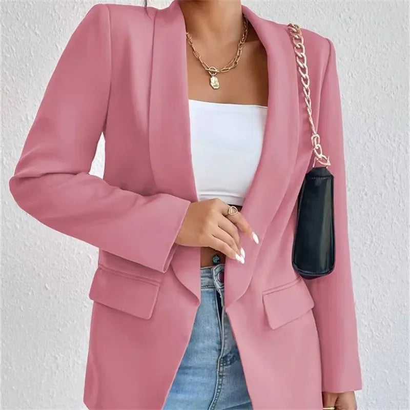 Damen Slim-Fit taillierter Blazer als lässige Cardiganjacke in Pink mit Schalkragen und Pattentaschen.