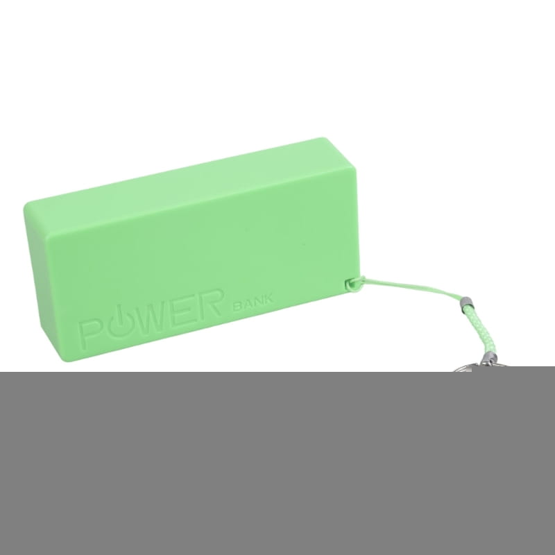 Eine limettengrüne rechteckige Powerbank mit passendem Kabel und metallischem Schlüsselanhänger-Anschluss, ausgelegt als DIY-18650-Akkubehälter mit Schlüsselanhänger.