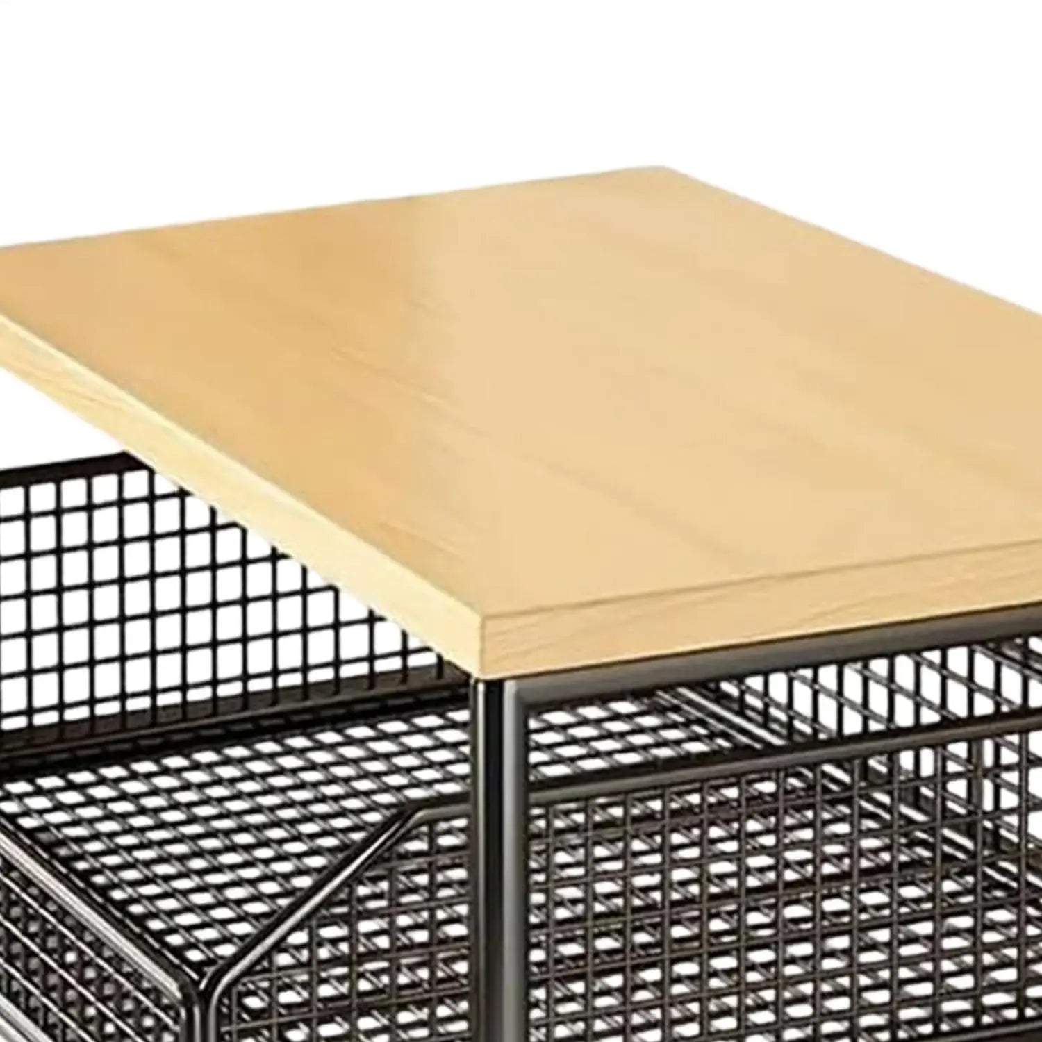 Étagère de rangement de cuisine avec plateau en bois clair à grain, base en grille métallique noire, conçue comme un support de rangement à deux niveaux en bois et métal.