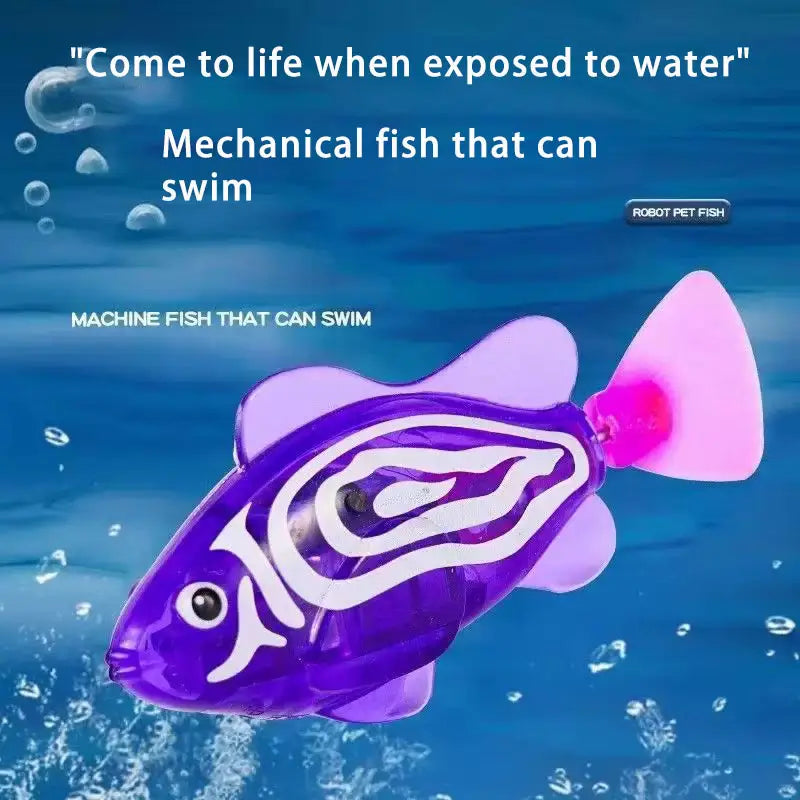 紫色のロボット魚で、白い渦巻き模様とピンク色の尾を備えた光感知型の遊泳用クマノミ風バスおもちゃ。水に触れると作動します。