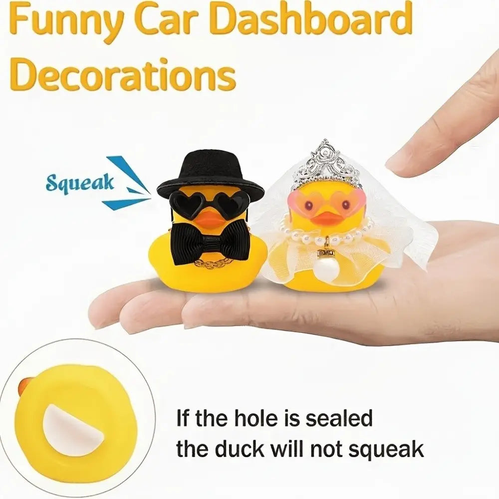 conjunto de adorno de pareja de patitos de goma para boda con patitos de goma amarillos vestidos como novio con sombrero negro y pajarita, y una novia con velo y diadema blancos, para decoración del tablero