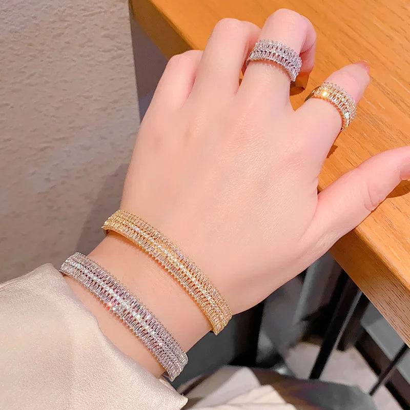 Fashion Charm Bracelet 18K Gold Plated Brass Bangle