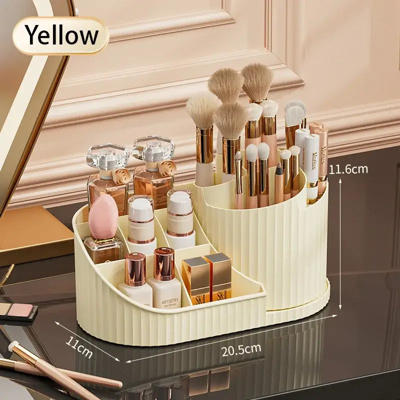 Organisateur de maquillage rotatif en plastique côtelé de couleur crème, support cosmétique de grande capacité, doté de plusieurs compartiments pour contenir des pinceaux et des produits de beauté.