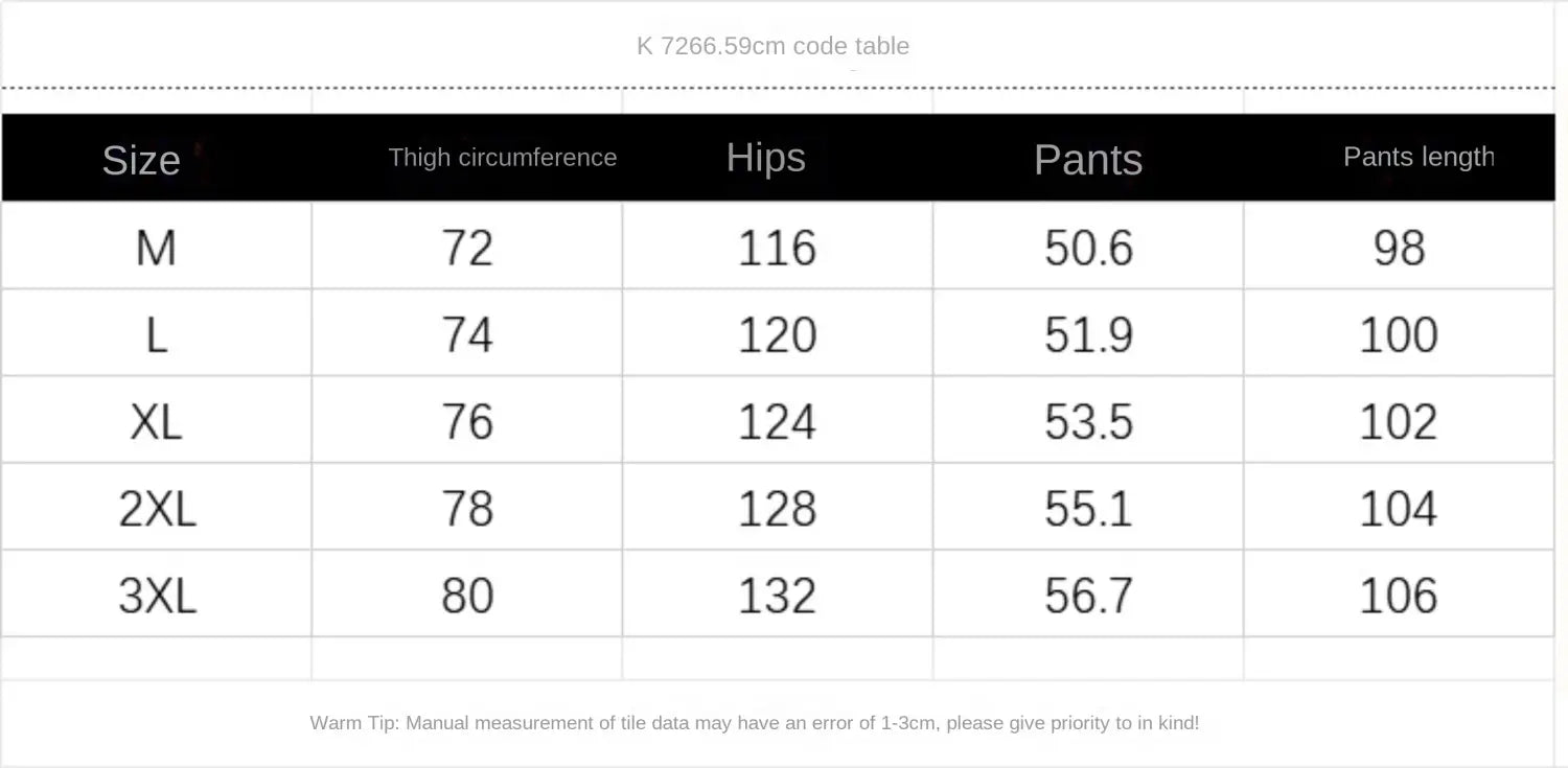 Tabla de tallas para pantalones cargo de corte holgado en color verde oliva, sarga para hombre, que muestra la circunferencia del muslo de 72 a 80 cm y la longitud del pantalón de 98 a 106 cm en las tallas de M a 3XL.