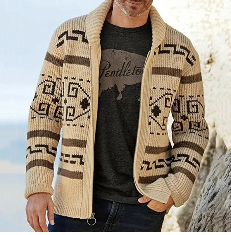 Pull-over cardigan vintage à fermeture éclair géométrique pour homme en maille beige et marron, avec col châle et motif géométrique.